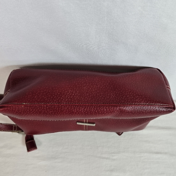 Connections_Womens Shoulder Bag In Red - Picture 5 of 16